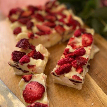 White Chocolate, Strawberry & Cranberry Rocky Road